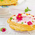 Рецепт Торт из заварного теста с ягодным кремом