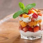 Рецепт Йогурт с клубникой и абрикосами