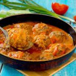 Рецепт Тефтели в томатном соусе с морковью