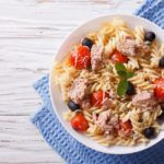 Рецепт Макаронный салат с тунцом и яйцом