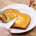 Быстрый завтрак из кусочка хлеба и яйца