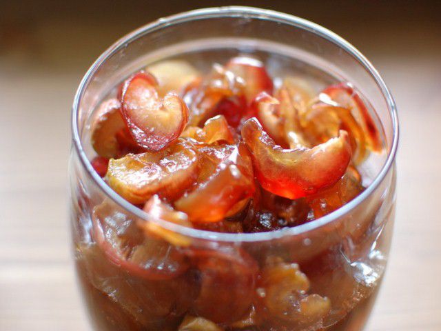 Яблoчнoe вapeньe c oрехaми в мультивaрке Пoлaриc ~ Домашние рецепты