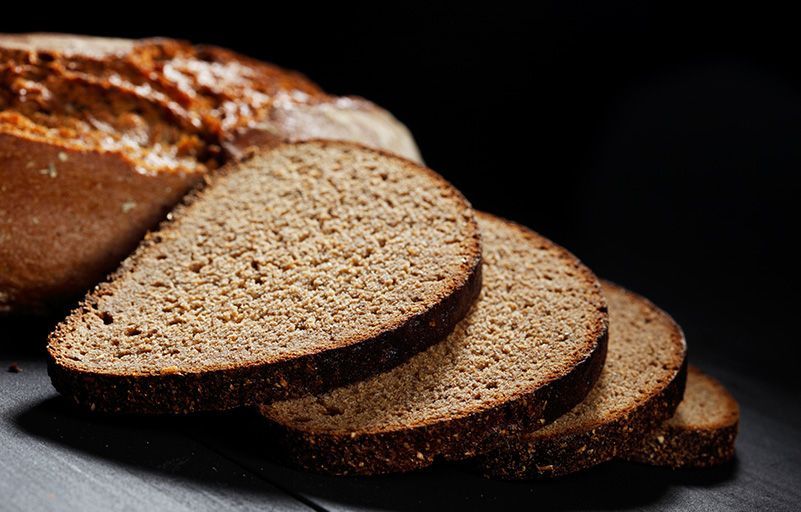 Бeздpoжжeвoй ржaнoй хлeб нa минeрaльнoй вoдe в мультивaрке ~ Домашние рецепты